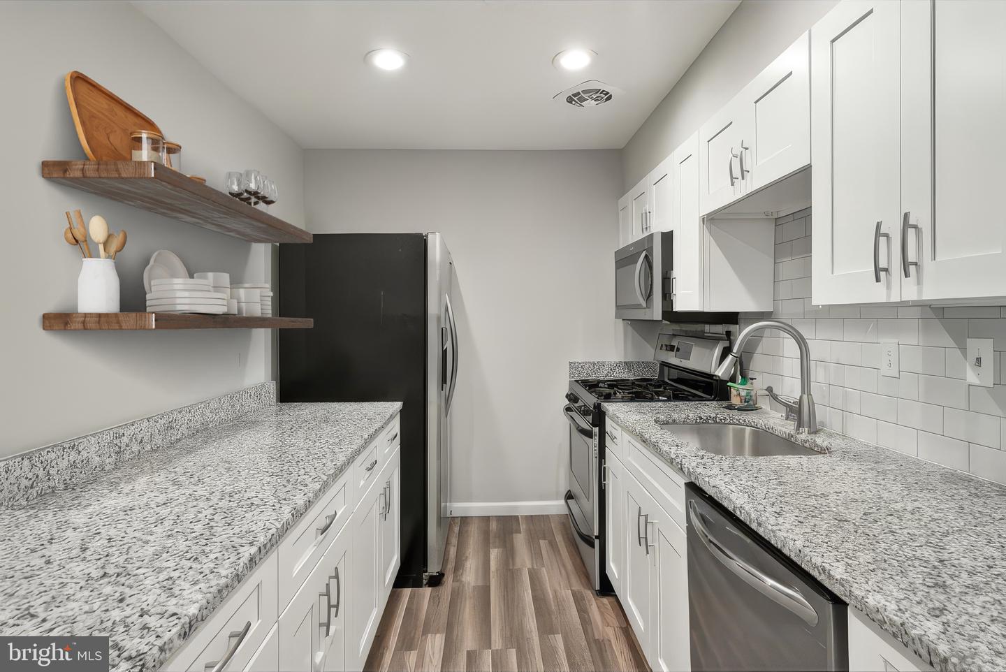 10720 W WEST DR #101, FAIRFAX, Virginia 22030, 2 Bedrooms Bedrooms, ,1 BathroomBathrooms,Residential,For sale,10720 W WEST DR #101,VAFC2006384 MLS # VAFC2006384