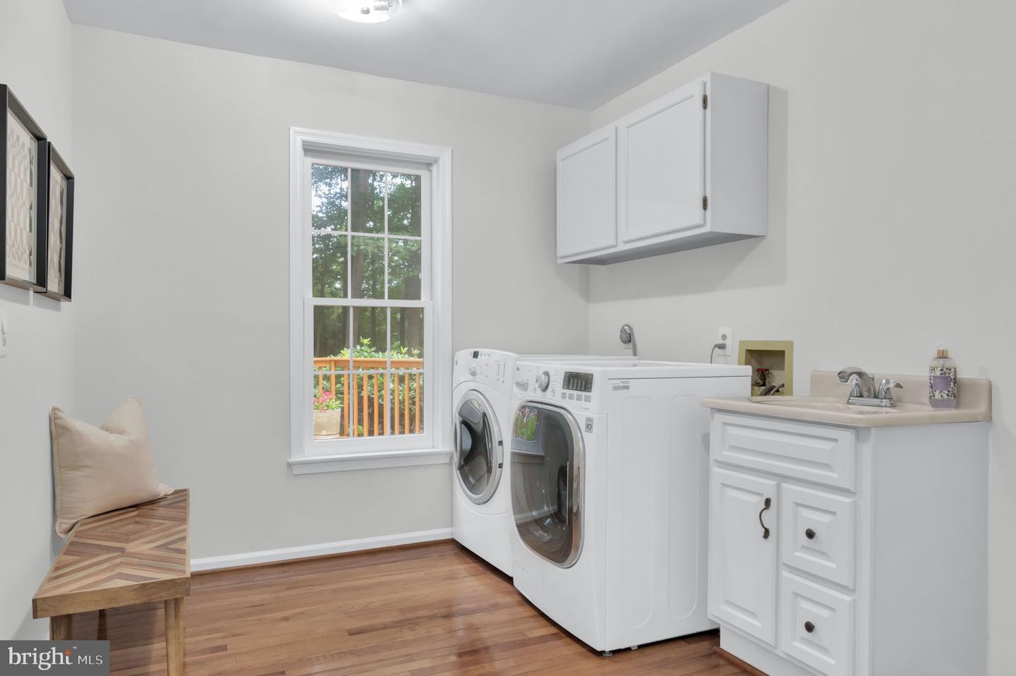 3270 WILLOW GLEN DR, HERNDON, Virginia 20171, 6 Bedrooms Bedrooms, ,4 BathroomsBathrooms,Residential,For sale,3270 WILLOW GLEN DR,VAFX2243476 MLS # VAFX2243476