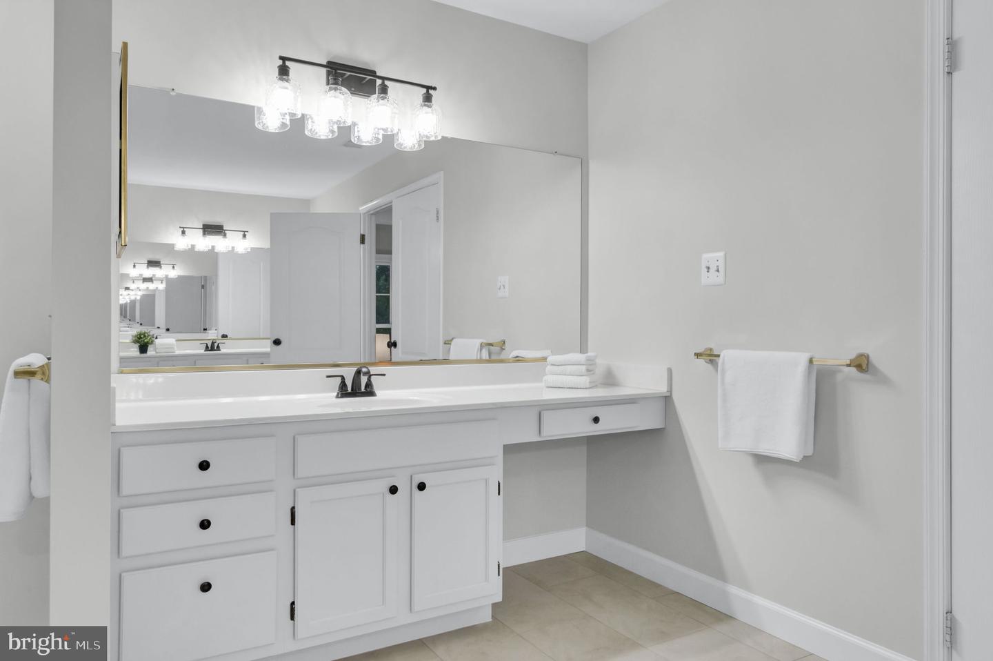 3270 WILLOW GLEN DR, HERNDON, Virginia 20171, 6 Bedrooms Bedrooms, ,4 BathroomsBathrooms,Residential,For sale,3270 WILLOW GLEN DR,VAFX2243476 MLS # VAFX2243476