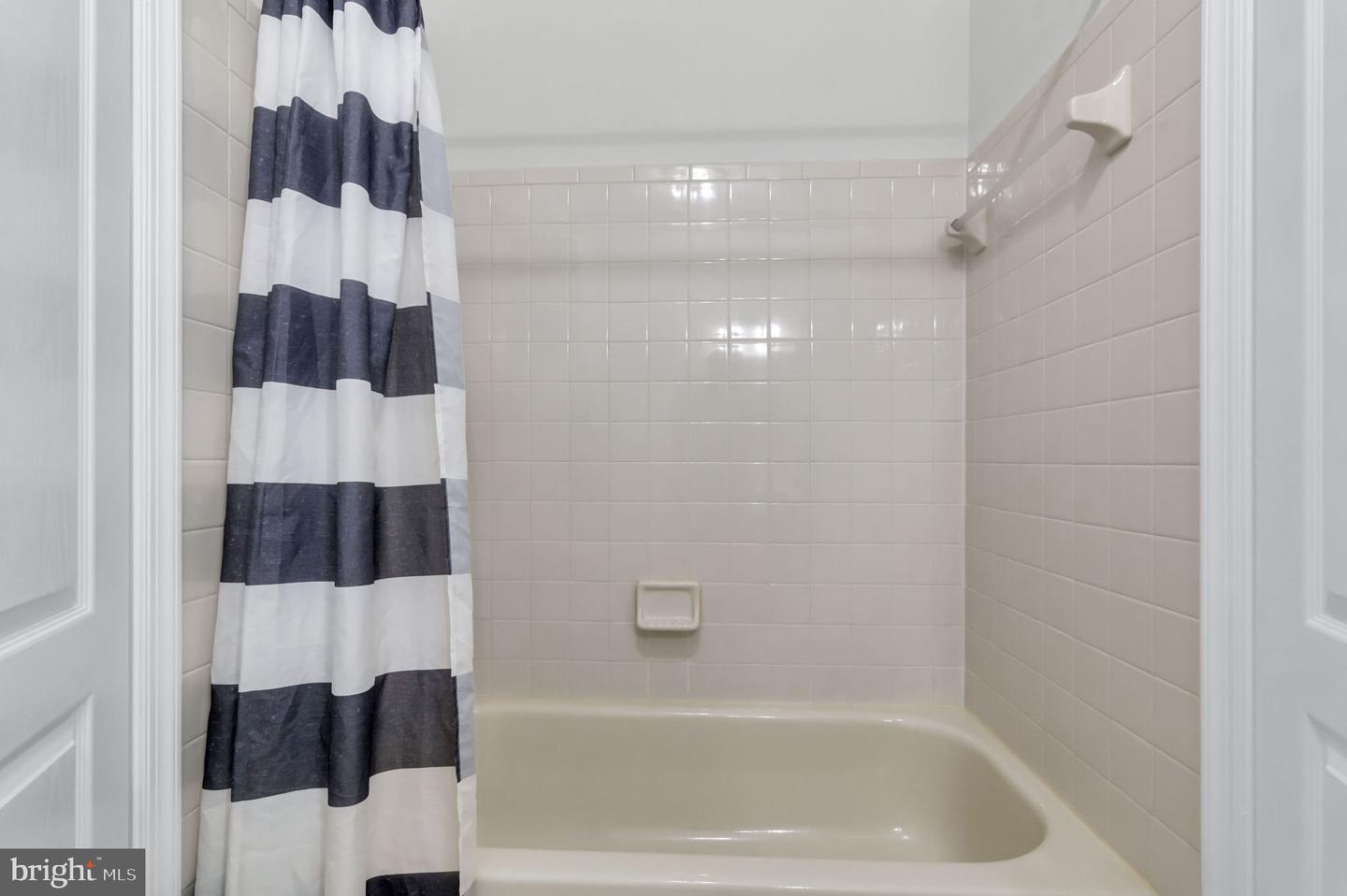 3270 WILLOW GLEN DR, HERNDON, Virginia 20171, 6 Bedrooms Bedrooms, ,4 BathroomsBathrooms,Residential,For sale,3270 WILLOW GLEN DR,VAFX2243476 MLS # VAFX2243476
