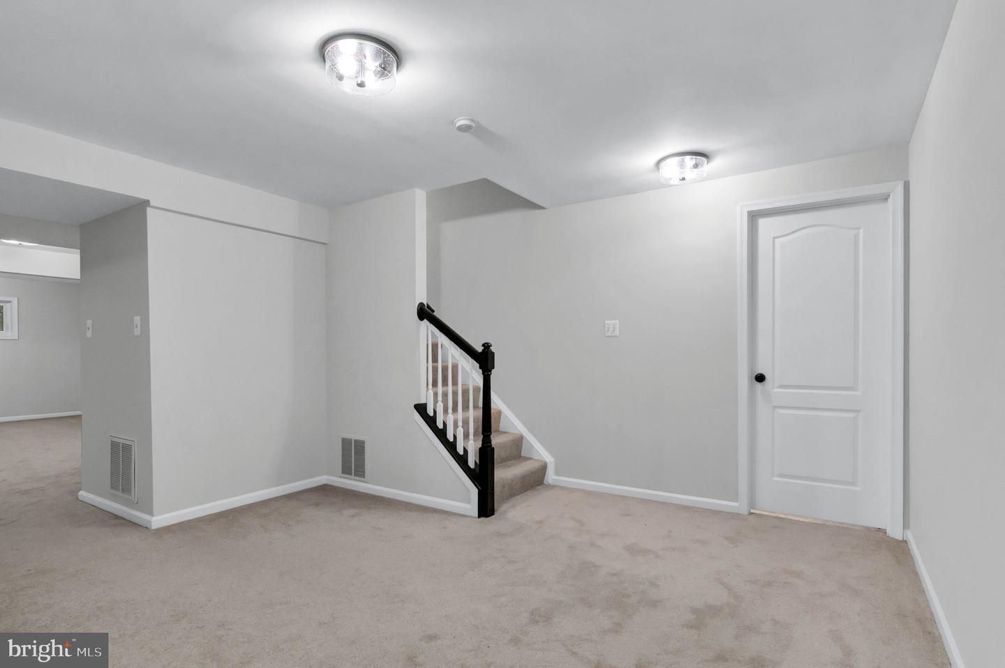3270 WILLOW GLEN DR, HERNDON, Virginia 20171, 6 Bedrooms Bedrooms, ,4 BathroomsBathrooms,Residential,For sale,3270 WILLOW GLEN DR,VAFX2243476 MLS # VAFX2243476