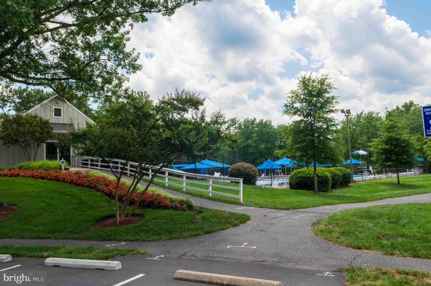 3270 WILLOW GLEN DR, HERNDON, Virginia 20171, 6 Bedrooms Bedrooms, ,4 BathroomsBathrooms,Residential,For sale,3270 WILLOW GLEN DR,VAFX2243476 MLS # VAFX2243476
