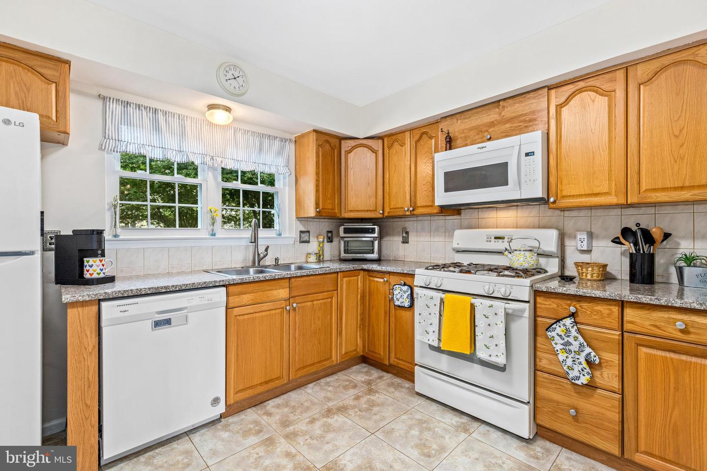 13410 WHALEY CT, HERNDON, Virginia 20171, 4 Bedrooms Bedrooms, ,2 BathroomsBathrooms,Residential,For sale,13410 WHALEY CT,VAFX2243894 MLS # VAFX2243894