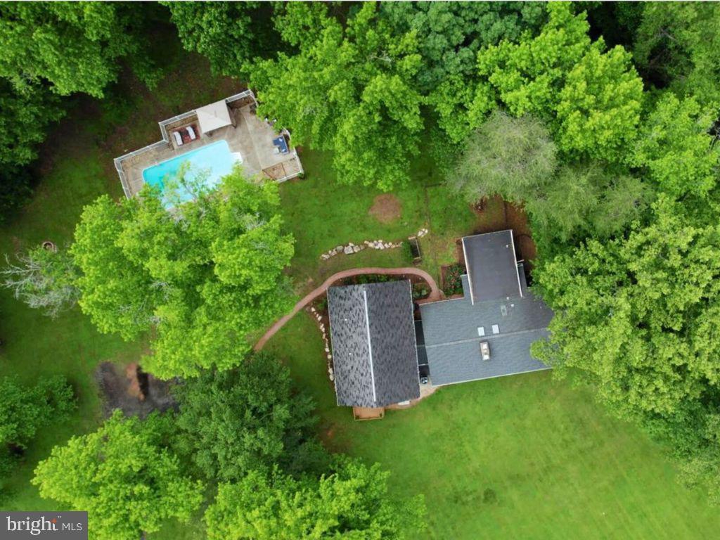 6612 BRIARCROFT ST, CLIFTON, Virginia 20124, 6 Bedrooms Bedrooms, ,5 BathroomsBathrooms,Residential,For sale,6612 BRIARCROFT ST,VAFX2244724 MLS # VAFX2244724