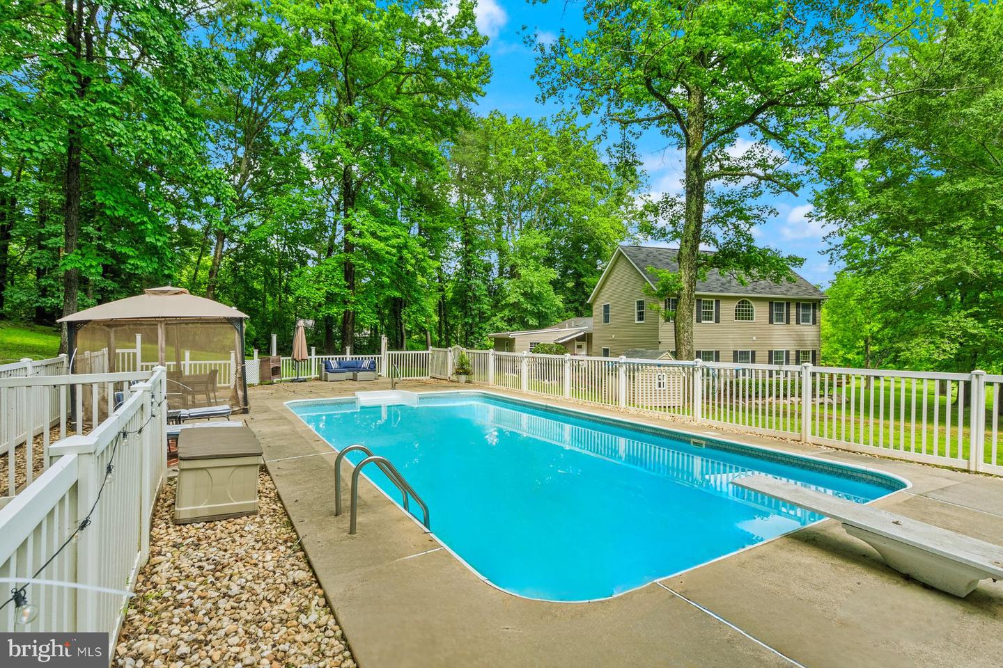 6612 BRIARCROFT ST, CLIFTON, Virginia 20124, 6 Bedrooms Bedrooms, ,5 BathroomsBathrooms,Residential,For sale,6612 BRIARCROFT ST,VAFX2244724 MLS # VAFX2244724