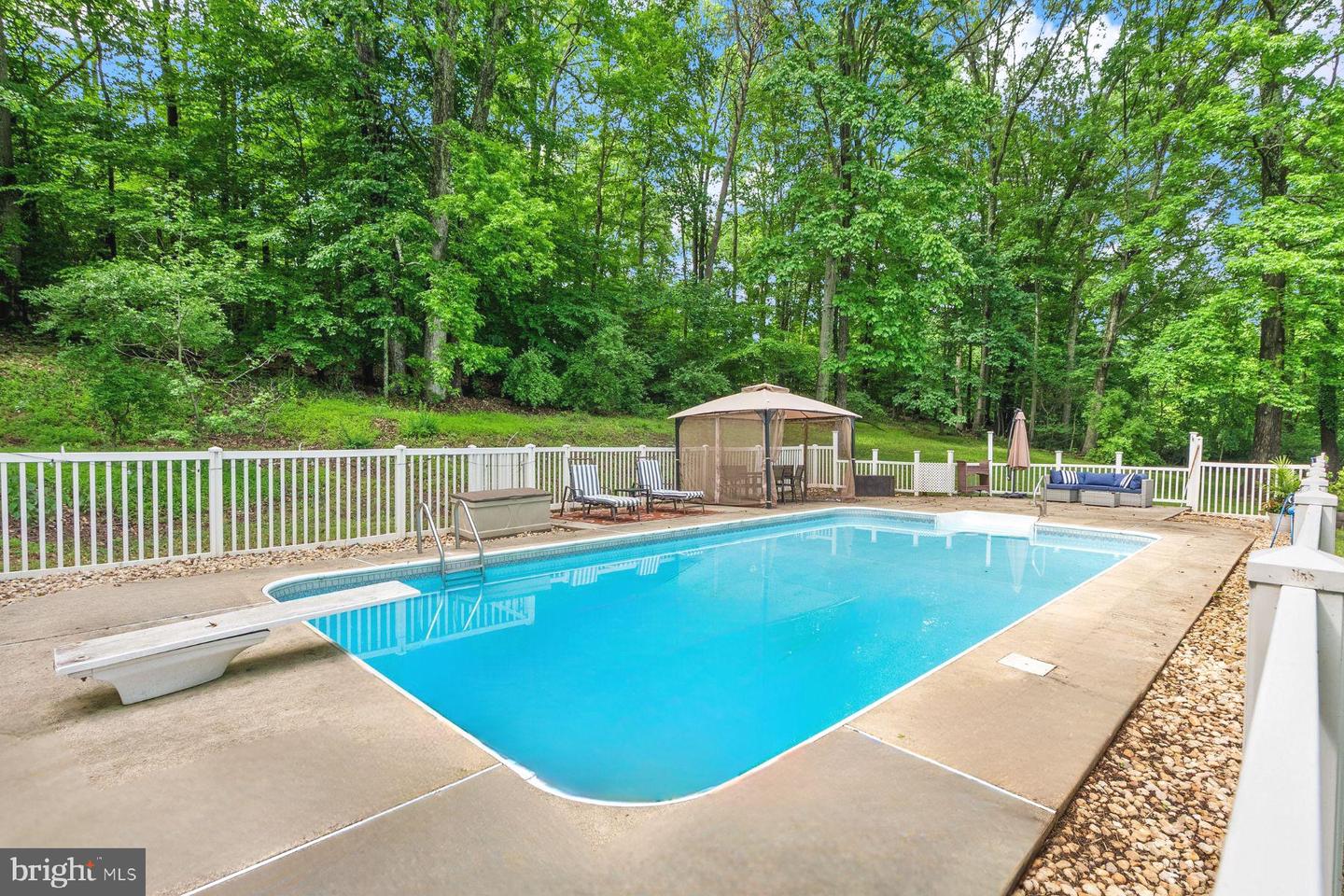 6612 BRIARCROFT ST, CLIFTON, Virginia 20124, 6 Bedrooms Bedrooms, ,5 BathroomsBathrooms,Residential,For sale,6612 BRIARCROFT ST,VAFX2244724 MLS # VAFX2244724