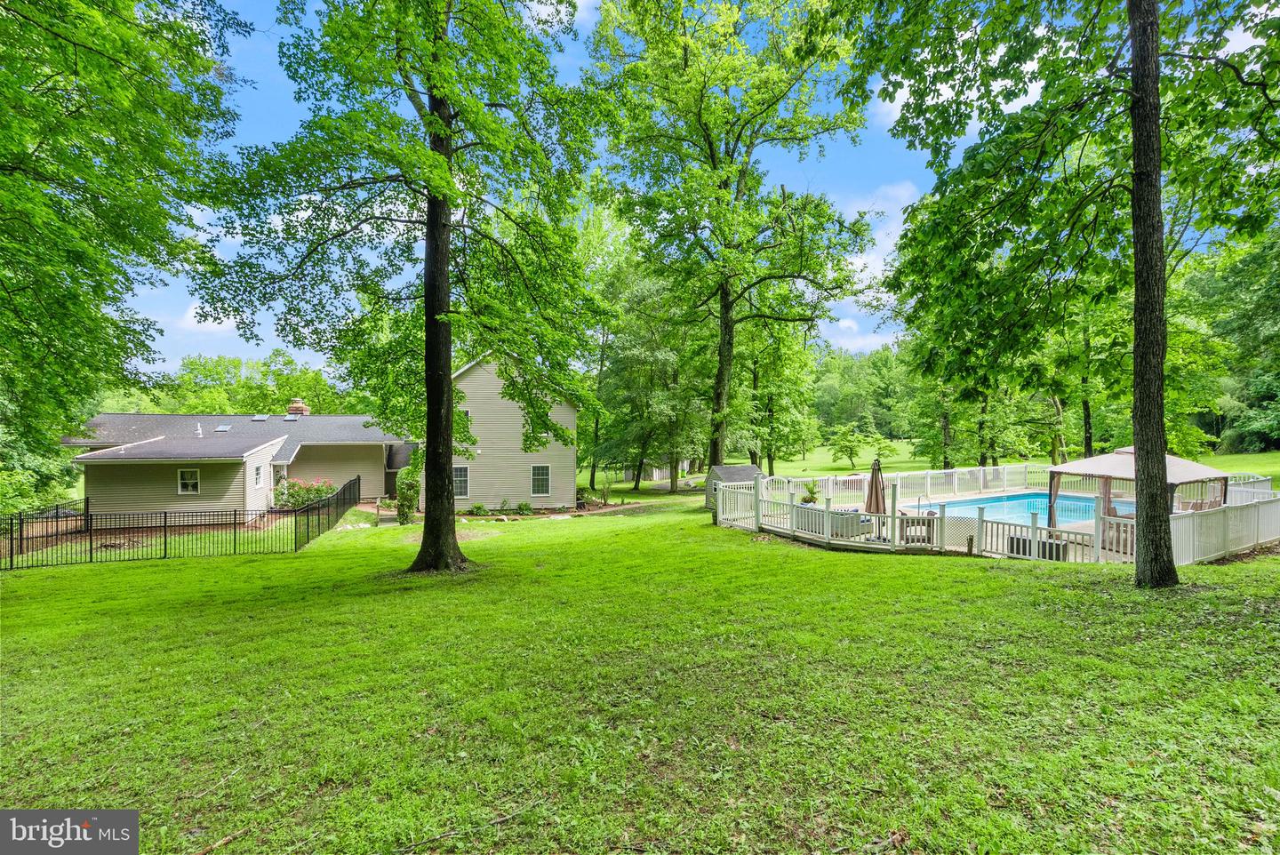6612 BRIARCROFT ST, CLIFTON, Virginia 20124, 6 Bedrooms Bedrooms, ,5 BathroomsBathrooms,Residential,For sale,6612 BRIARCROFT ST,VAFX2244724 MLS # VAFX2244724