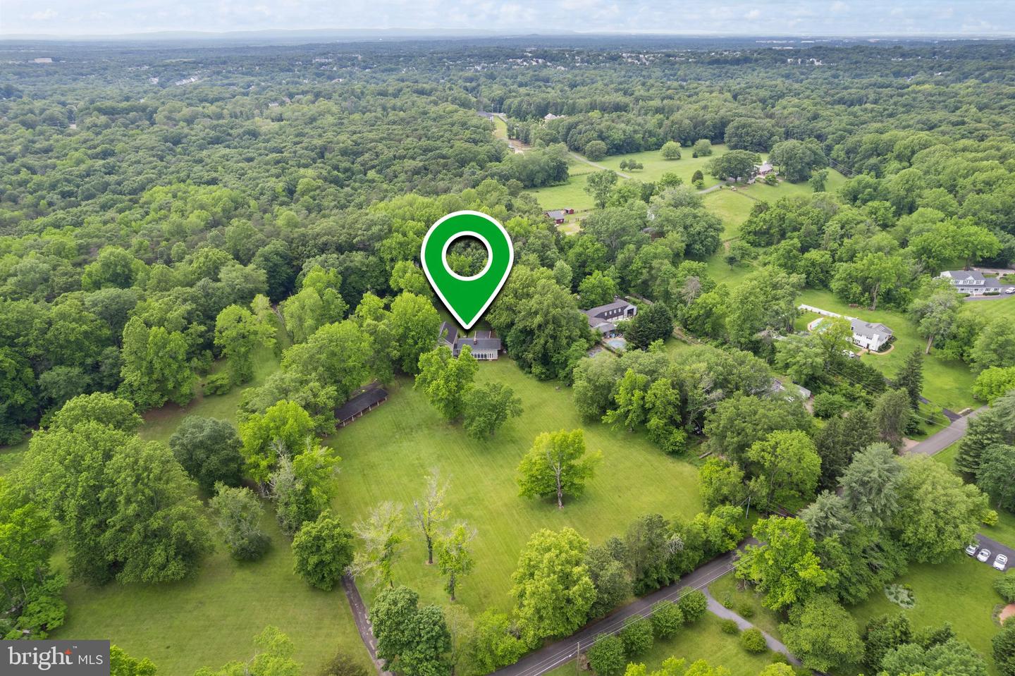 6612 BRIARCROFT ST, CLIFTON, Virginia 20124, 6 Bedrooms Bedrooms, ,5 BathroomsBathrooms,Residential,For sale,6612 BRIARCROFT ST,VAFX2244724 MLS # VAFX2244724
