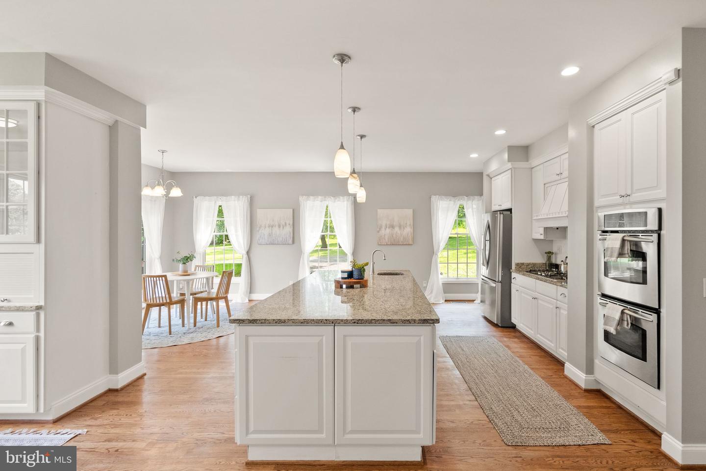 6612 BRIARCROFT ST, CLIFTON, Virginia 20124, 6 Bedrooms Bedrooms, ,5 BathroomsBathrooms,Residential,For sale,6612 BRIARCROFT ST,VAFX2244724 MLS # VAFX2244724