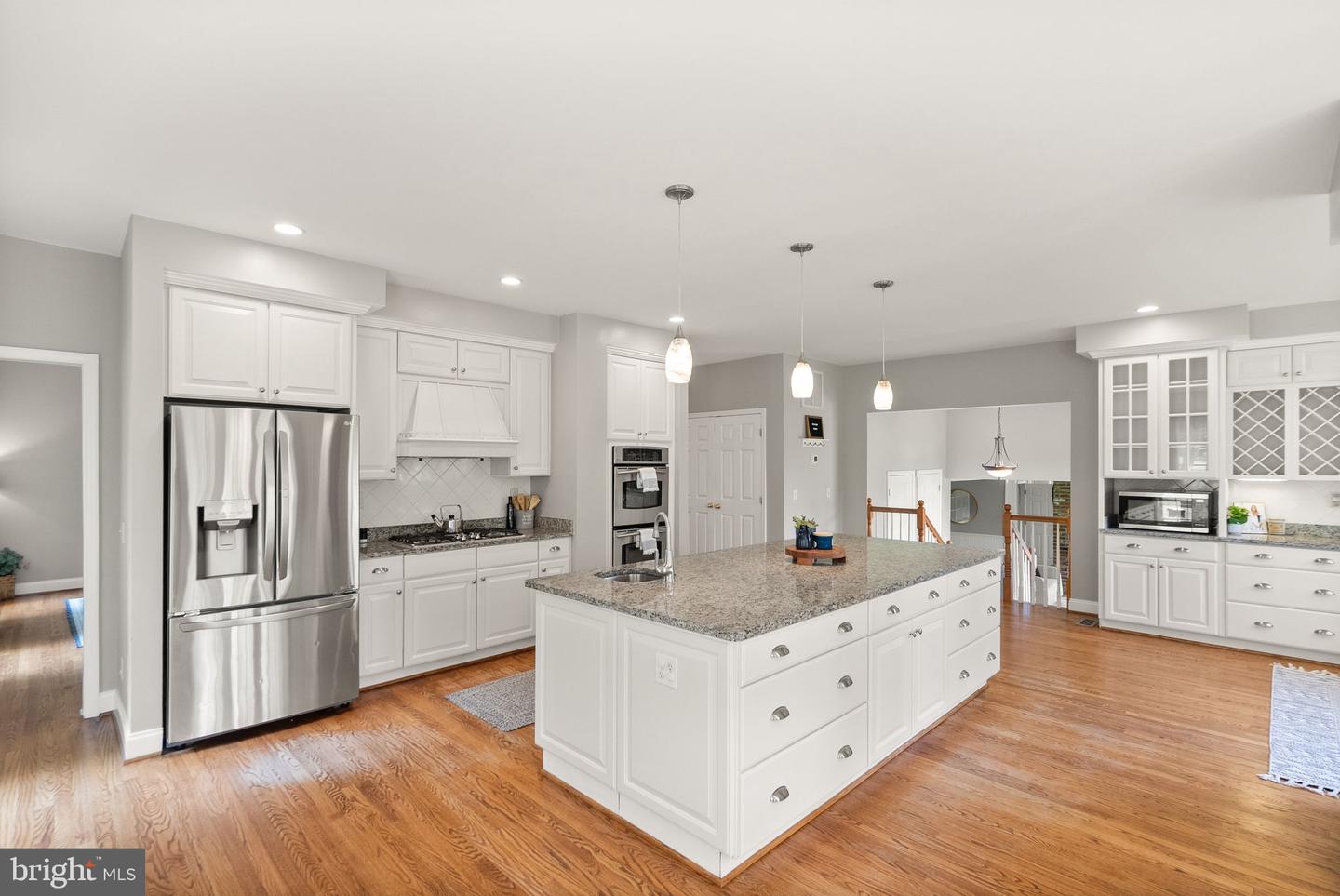 6612 BRIARCROFT ST, CLIFTON, Virginia 20124, 6 Bedrooms Bedrooms, ,5 BathroomsBathrooms,Residential,For sale,6612 BRIARCROFT ST,VAFX2244724 MLS # VAFX2244724