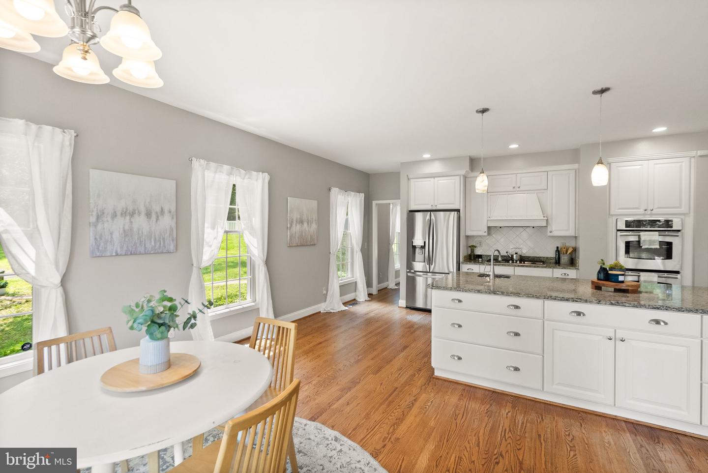 6612 BRIARCROFT ST, CLIFTON, Virginia 20124, 6 Bedrooms Bedrooms, ,5 BathroomsBathrooms,Residential,For sale,6612 BRIARCROFT ST,VAFX2244724 MLS # VAFX2244724