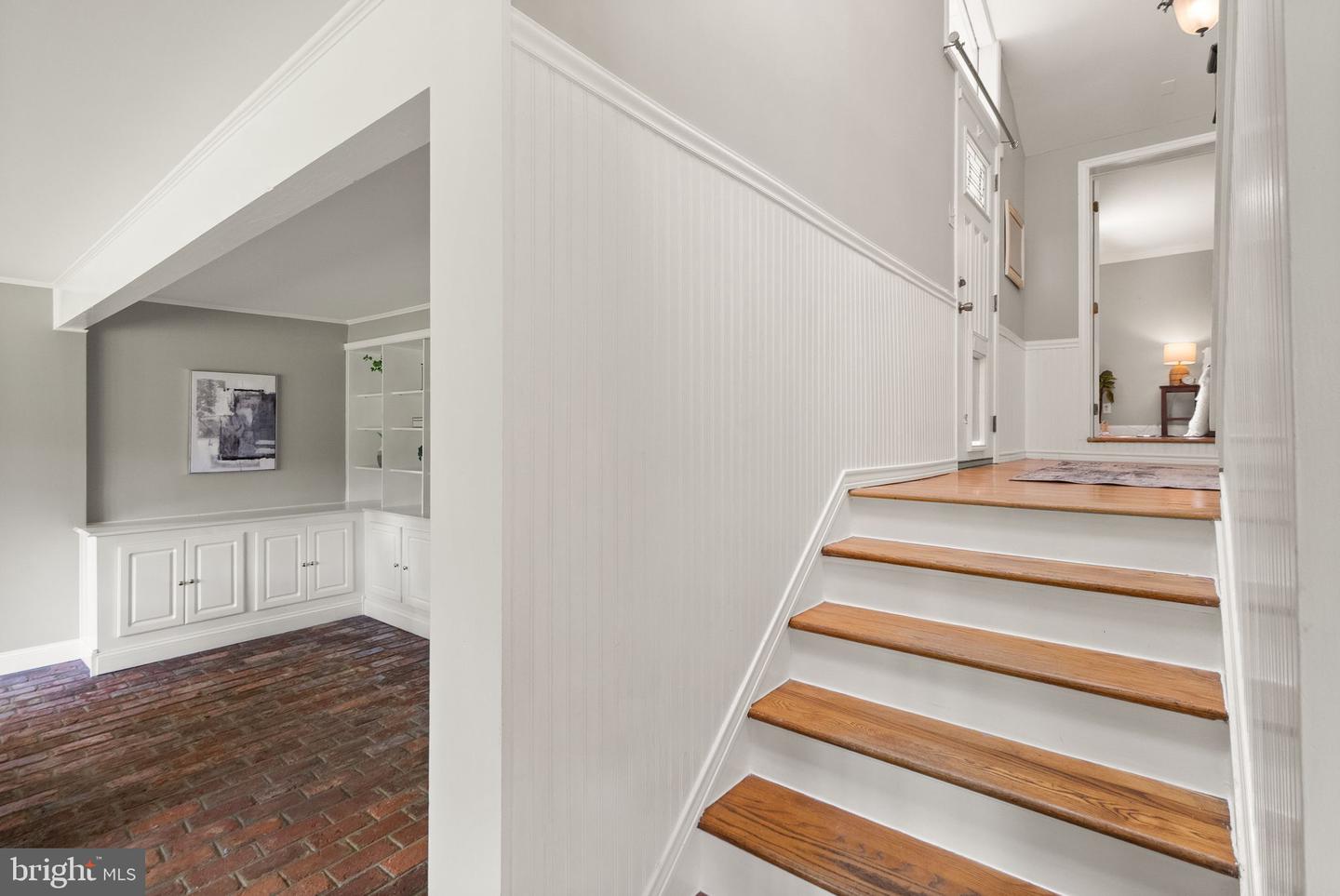 6612 BRIARCROFT ST, CLIFTON, Virginia 20124, 6 Bedrooms Bedrooms, ,5 BathroomsBathrooms,Residential,For sale,6612 BRIARCROFT ST,VAFX2244724 MLS # VAFX2244724