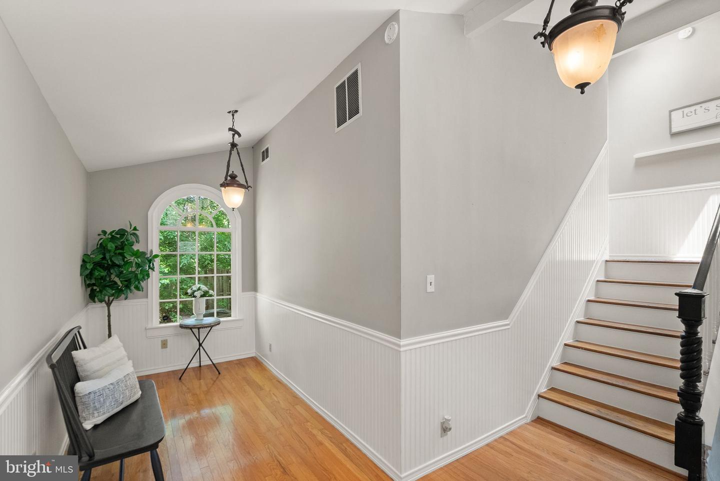 6612 BRIARCROFT ST, CLIFTON, Virginia 20124, 6 Bedrooms Bedrooms, ,5 BathroomsBathrooms,Residential,For sale,6612 BRIARCROFT ST,VAFX2244724 MLS # VAFX2244724