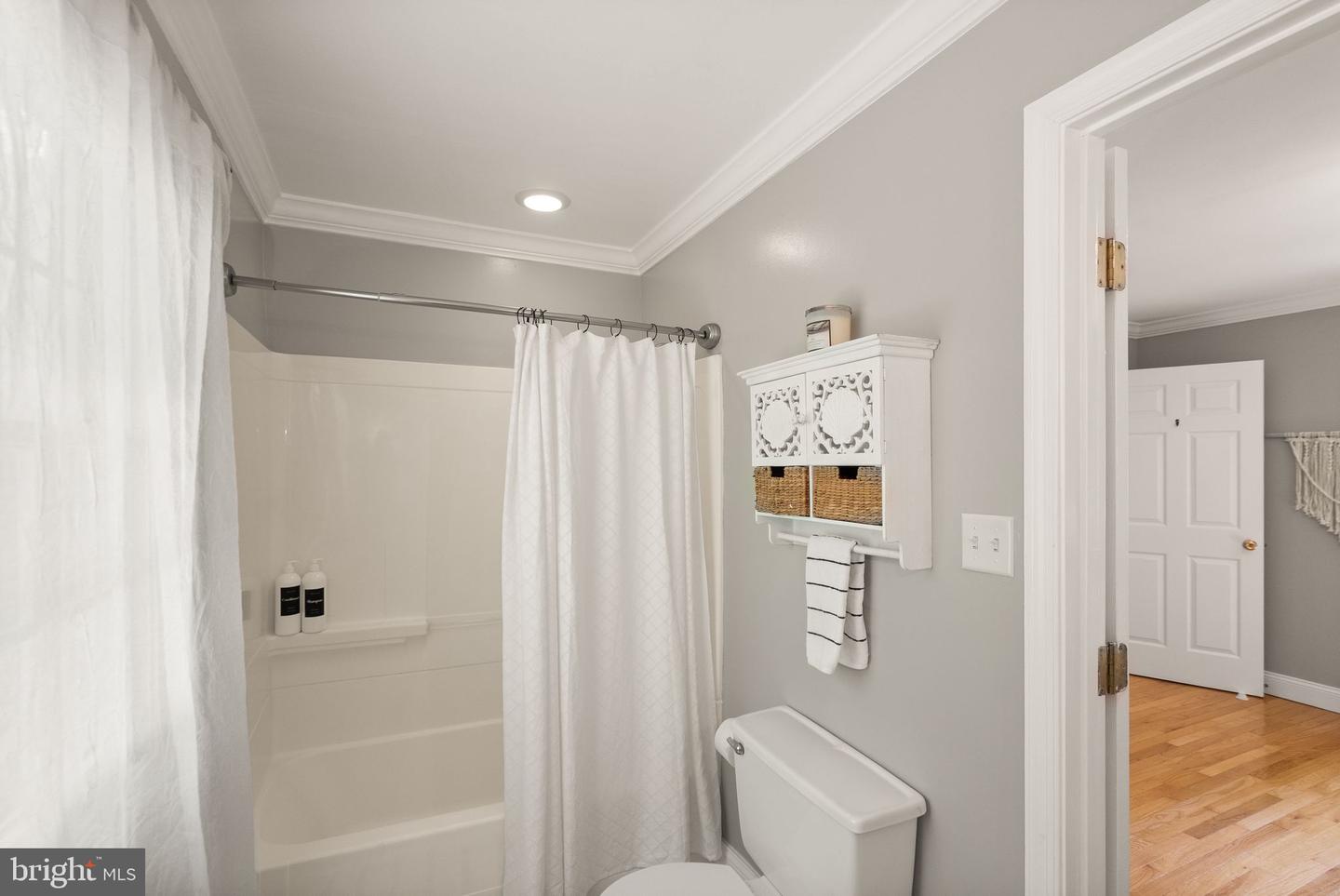 6612 BRIARCROFT ST, CLIFTON, Virginia 20124, 6 Bedrooms Bedrooms, ,5 BathroomsBathrooms,Residential,For sale,6612 BRIARCROFT ST,VAFX2244724 MLS # VAFX2244724