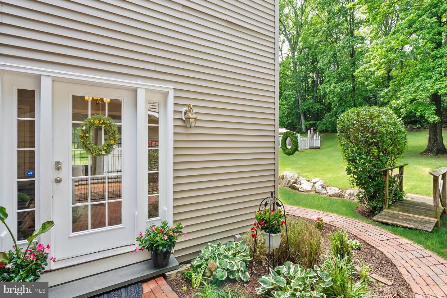 6612 BRIARCROFT ST, CLIFTON, Virginia 20124, 6 Bedrooms Bedrooms, ,5 BathroomsBathrooms,Residential,For sale,6612 BRIARCROFT ST,VAFX2244724 MLS # VAFX2244724