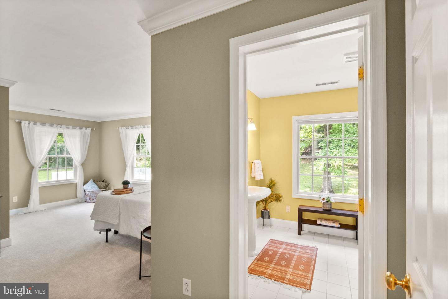 6612 BRIARCROFT ST, CLIFTON, Virginia 20124, 6 Bedrooms Bedrooms, ,5 BathroomsBathrooms,Residential,For sale,6612 BRIARCROFT ST,VAFX2244724 MLS # VAFX2244724