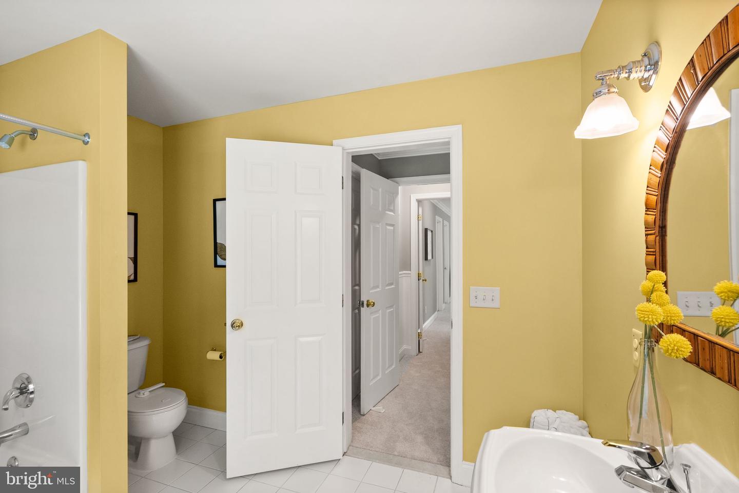 6612 BRIARCROFT ST, CLIFTON, Virginia 20124, 6 Bedrooms Bedrooms, ,5 BathroomsBathrooms,Residential,For sale,6612 BRIARCROFT ST,VAFX2244724 MLS # VAFX2244724