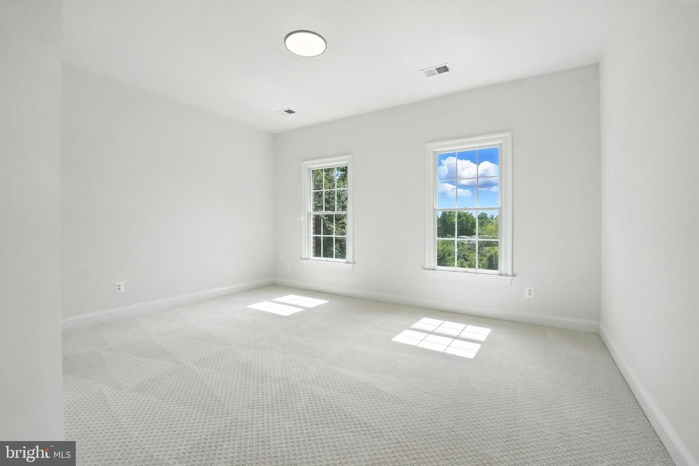 6634 BRAWNER ST, MCLEAN, Virginia 22101, 5 Bedrooms Bedrooms, ,4 BathroomsBathrooms,Residential,For sale,6634 BRAWNER ST,VAFX2244890 MLS # VAFX2244890