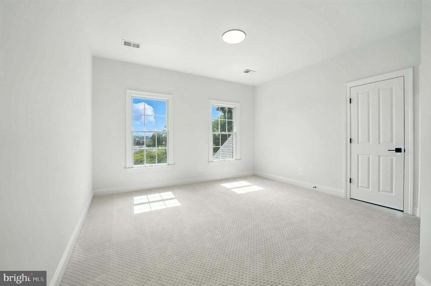 6634 BRAWNER ST, MCLEAN, Virginia 22101, 5 Bedrooms Bedrooms, ,4 BathroomsBathrooms,Residential,For sale,6634 BRAWNER ST,VAFX2244890 MLS # VAFX2244890