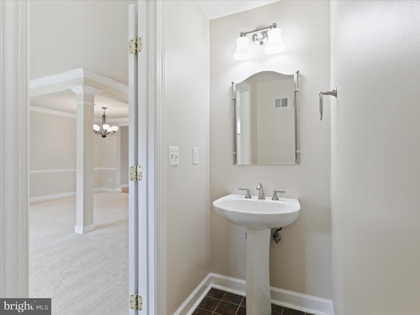 12784 DOGWOOD HILLS LN, FAIRFAX, Virginia 22033, 3 Bedrooms Bedrooms, ,2 BathroomsBathrooms,Residential,For sale,12784 DOGWOOD HILLS LN,VAFX2244894 MLS # VAFX2244894