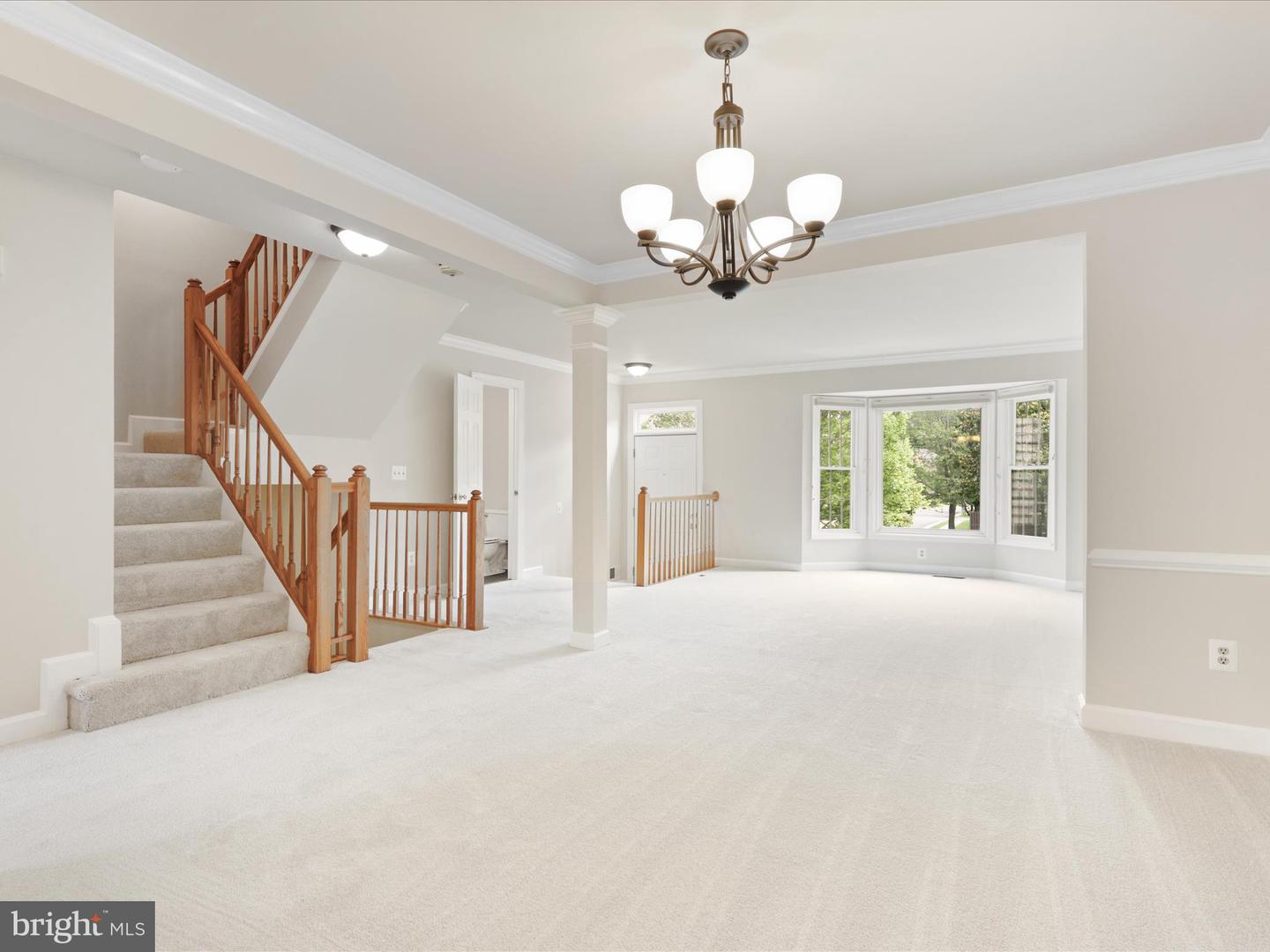 12784 DOGWOOD HILLS LN, FAIRFAX, Virginia 22033, 3 Bedrooms Bedrooms, ,2 BathroomsBathrooms,Residential,For sale,12784 DOGWOOD HILLS LN,VAFX2244894 MLS # VAFX2244894