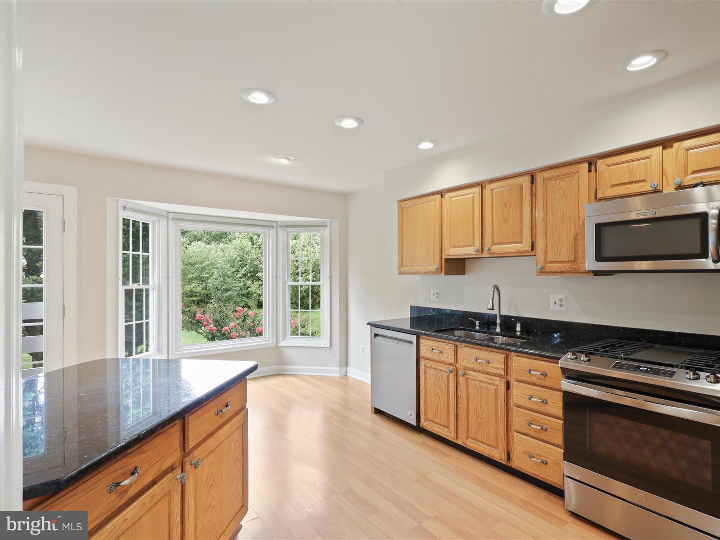 12784 DOGWOOD HILLS LN, FAIRFAX, Virginia 22033, 3 Bedrooms Bedrooms, ,2 BathroomsBathrooms,Residential,For sale,12784 DOGWOOD HILLS LN,VAFX2244894 MLS # VAFX2244894
