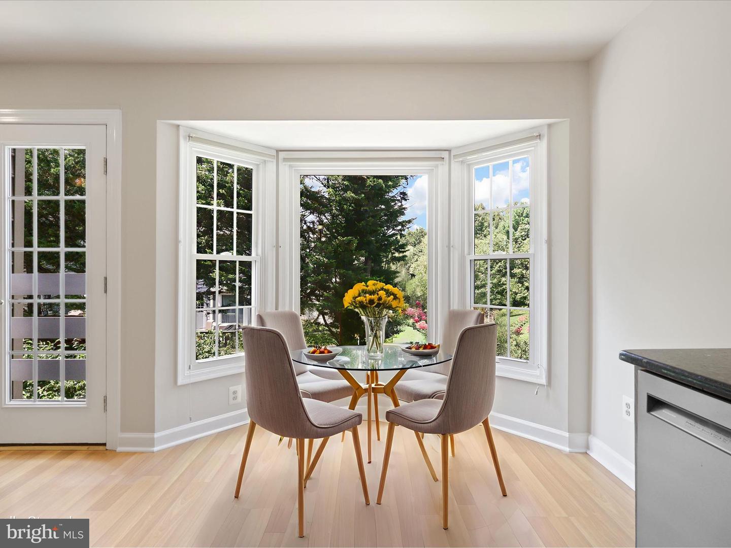 12784 DOGWOOD HILLS LN, FAIRFAX, Virginia 22033, 3 Bedrooms Bedrooms, ,2 BathroomsBathrooms,Residential,For sale,12784 DOGWOOD HILLS LN,VAFX2244894 MLS # VAFX2244894
