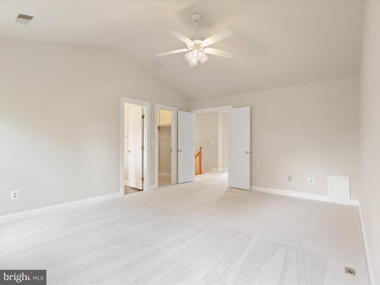 12784 DOGWOOD HILLS LN, FAIRFAX, Virginia 22033, 3 Bedrooms Bedrooms, ,2 BathroomsBathrooms,Residential,For sale,12784 DOGWOOD HILLS LN,VAFX2244894 MLS # VAFX2244894