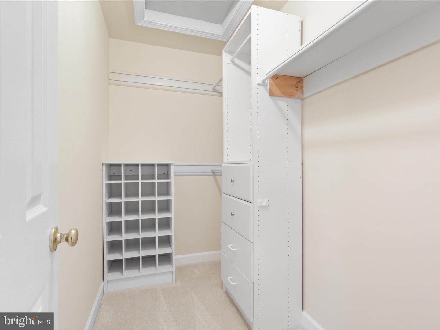 12784 DOGWOOD HILLS LN, FAIRFAX, Virginia 22033, 3 Bedrooms Bedrooms, ,2 BathroomsBathrooms,Residential,For sale,12784 DOGWOOD HILLS LN,VAFX2244894 MLS # VAFX2244894