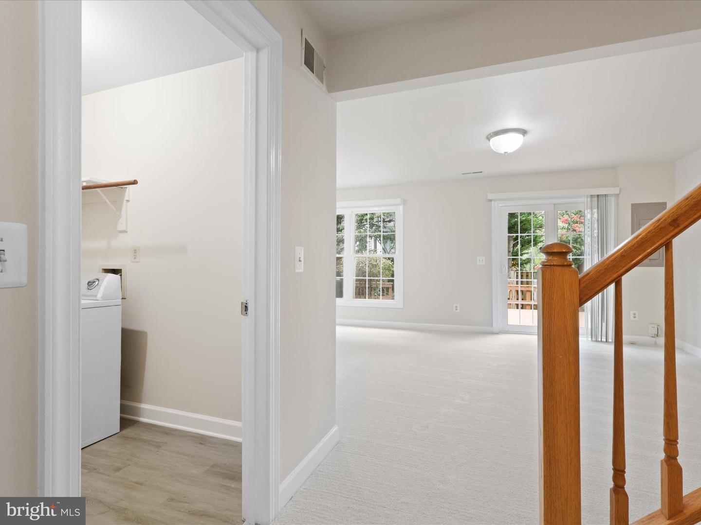 12784 DOGWOOD HILLS LN, FAIRFAX, Virginia 22033, 3 Bedrooms Bedrooms, ,2 BathroomsBathrooms,Residential,For sale,12784 DOGWOOD HILLS LN,VAFX2244894 MLS # VAFX2244894