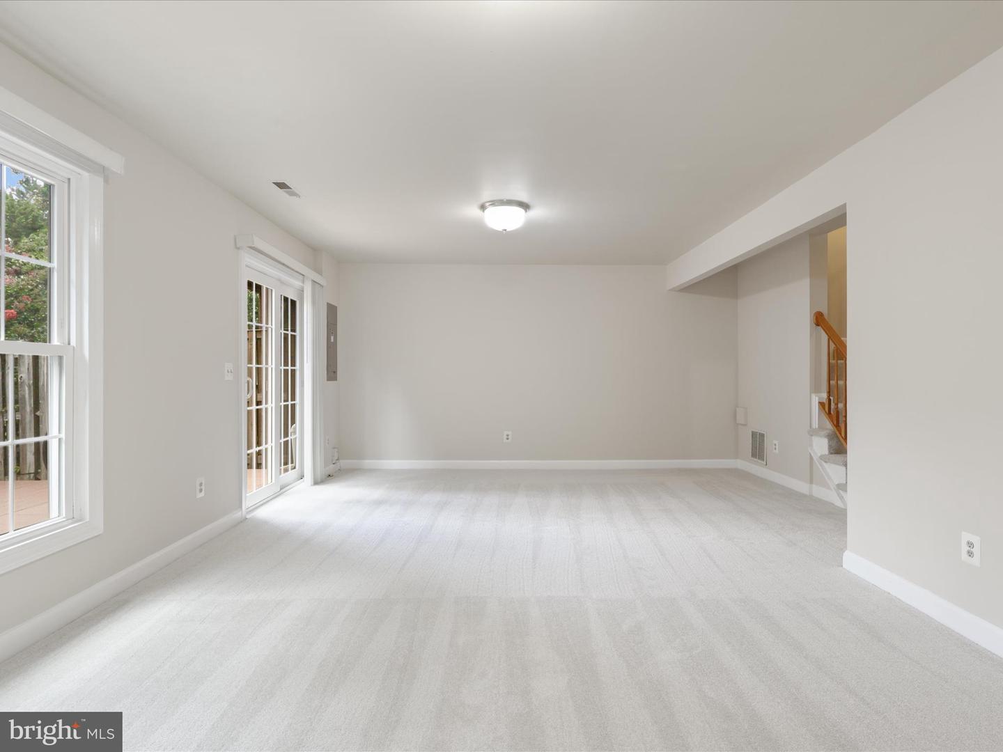 12784 DOGWOOD HILLS LN, FAIRFAX, Virginia 22033, 3 Bedrooms Bedrooms, ,2 BathroomsBathrooms,Residential,For sale,12784 DOGWOOD HILLS LN,VAFX2244894 MLS # VAFX2244894
