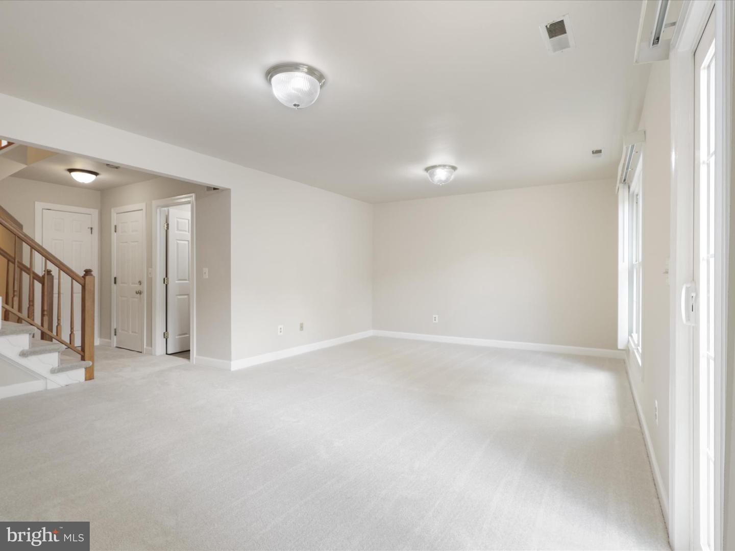 12784 DOGWOOD HILLS LN, FAIRFAX, Virginia 22033, 3 Bedrooms Bedrooms, ,2 BathroomsBathrooms,Residential,For sale,12784 DOGWOOD HILLS LN,VAFX2244894 MLS # VAFX2244894