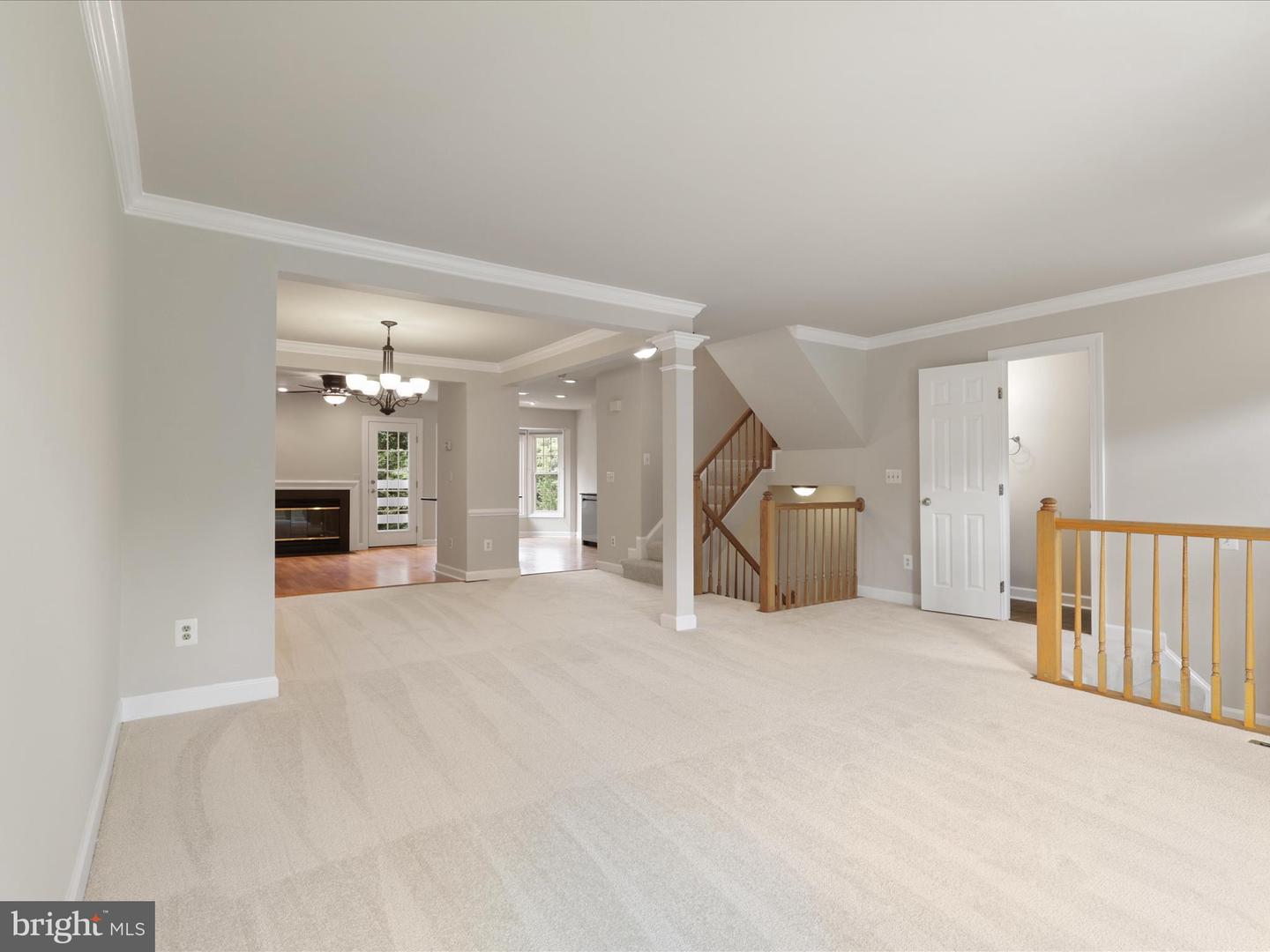 12784 DOGWOOD HILLS LN, FAIRFAX, Virginia 22033, 3 Bedrooms Bedrooms, ,2 BathroomsBathrooms,Residential,For sale,12784 DOGWOOD HILLS LN,VAFX2244894 MLS # VAFX2244894