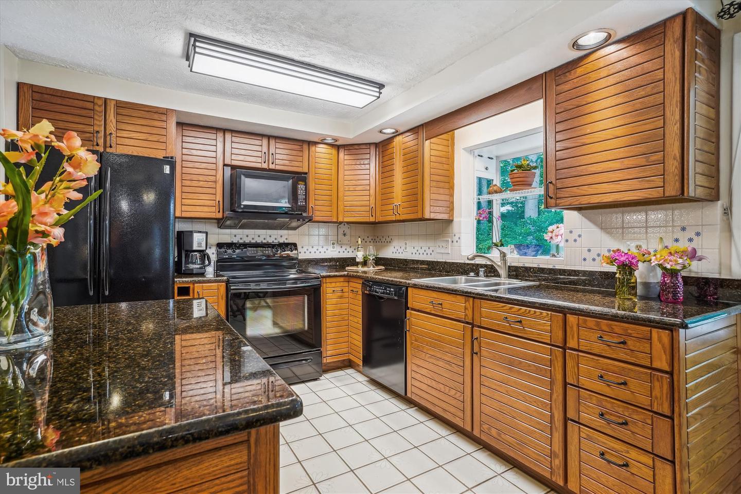 15894 NORTHGATE DR, DUMFRIES, Virginia 22025, 5 Bedrooms Bedrooms, ,2 BathroomsBathrooms,Residential,For sale,15894 NORTHGATE DR,VAPW2096254 MLS # VAPW2096254