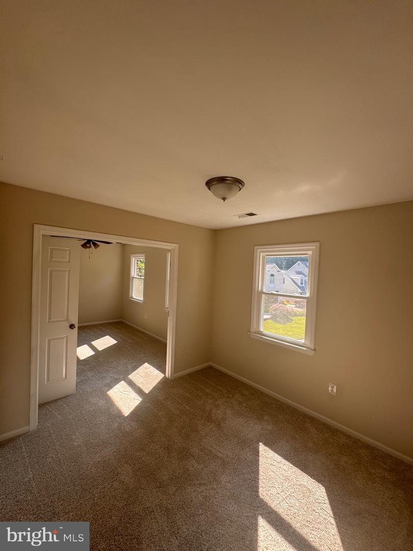2055 KEDGE DR, VIENNA, Virginia 22181, 5 Bedrooms Bedrooms, ,4 BathroomsBathrooms,Residential,For sale,2055 KEDGE DR,VAFX2245696 MLS # VAFX2245696