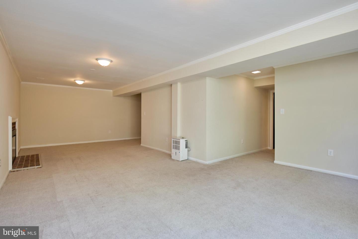 2055 KEDGE DR, VIENNA, Virginia 22181, 5 Bedrooms Bedrooms, ,4 BathroomsBathrooms,Residential,For sale,2055 KEDGE DR,VAFX2245696 MLS # VAFX2245696