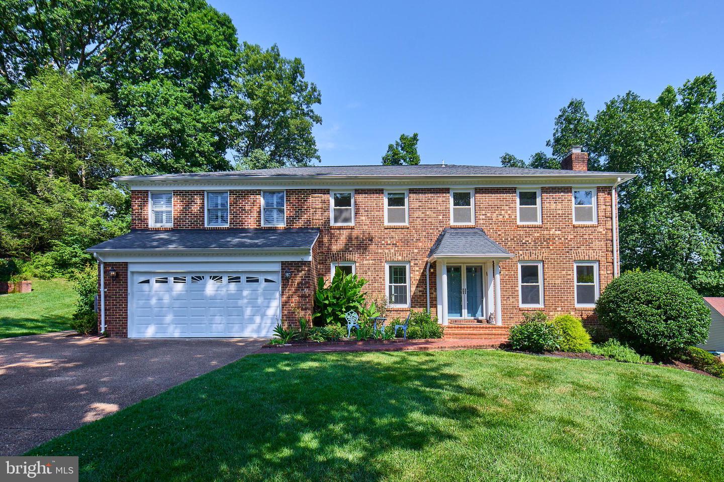 2055 KEDGE DR, VIENNA, Virginia 22181, 5 Bedrooms Bedrooms, ,4 BathroomsBathrooms,Residential,For sale,2055 KEDGE DR,VAFX2245696 MLS # VAFX2245696
