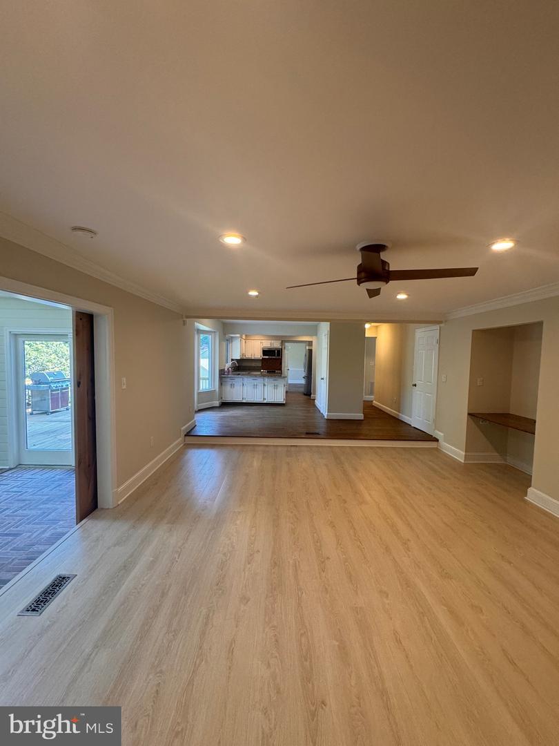 2055 KEDGE DR, VIENNA, Virginia 22181, 5 Bedrooms Bedrooms, ,4 BathroomsBathrooms,Residential,For sale,2055 KEDGE DR,VAFX2245696 MLS # VAFX2245696