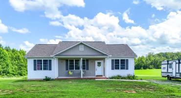 188 BELLA WOODS DRIVE, BUMPASS, Virginia 23024, 3 Bedrooms Bedrooms, ,2 BathroomsBathrooms,Residential,For sale,188 BELLA WOODS DRIVE,VALA2007992 MLS # VALA2007992