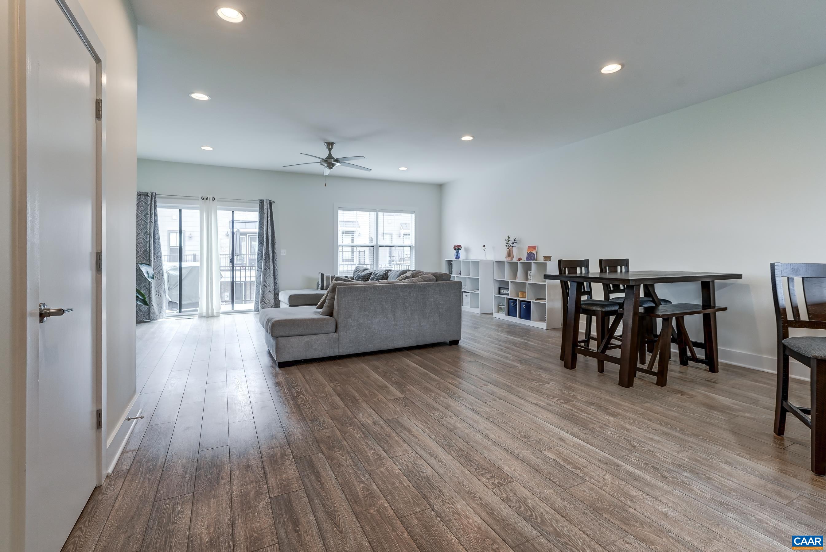 Open main level floor plan is great for entertaining.