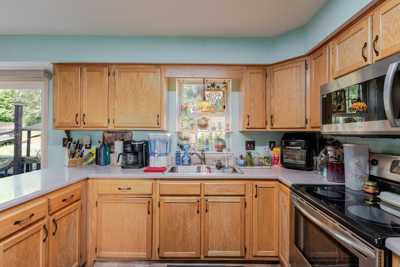107 ORCHARD RD, STAUNTON, Virginia 24401, 5 Bedrooms Bedrooms, ,3 BathroomsBathrooms,Residential,107 ORCHARD RD,666935 MLS # 666935