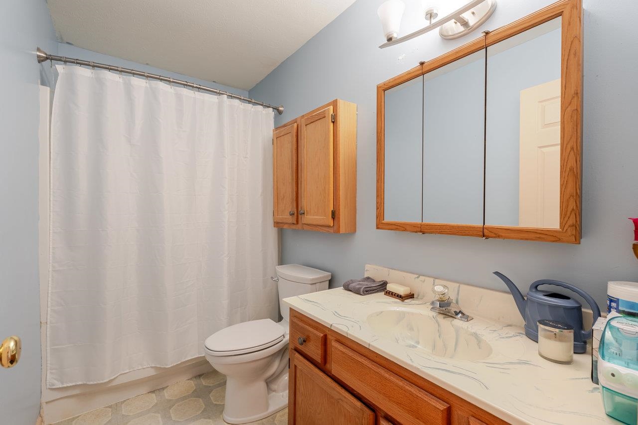 107 ORCHARD RD, STAUNTON, Virginia 24401, 5 Bedrooms Bedrooms, ,3 BathroomsBathrooms,Residential,107 ORCHARD RD,666935 MLS # 666935