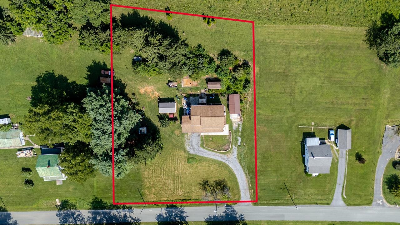 107 ORCHARD RD, STAUNTON, Virginia 24401, 5 Bedrooms Bedrooms, ,3 BathroomsBathrooms,Residential,107 ORCHARD RD,666935 MLS # 666935
