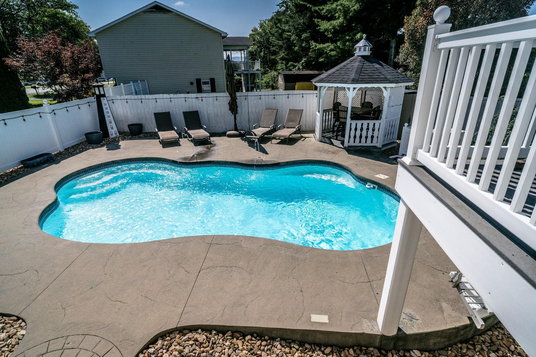 6087 W DONNAGAIL DR, PENN LAIRD, Virginia 22846, 4 Bedrooms Bedrooms, ,2 BathroomsBathrooms,Residential,6087 W DONNAGAIL DR,666936 MLS # 666936