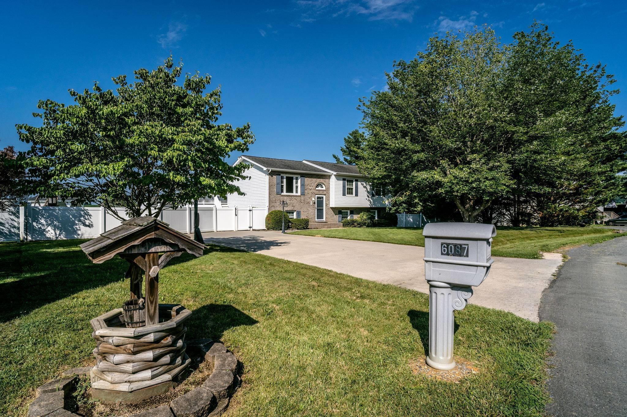 6087 W DONNAGAIL DR, PENN LAIRD, Virginia 22846, 4 Bedrooms Bedrooms, ,2 BathroomsBathrooms,Residential,6087 W DONNAGAIL DR,666936 MLS # 666936