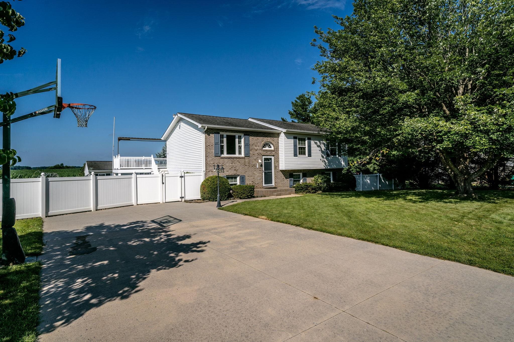 6087 W DONNAGAIL DR, PENN LAIRD, Virginia 22846, 4 Bedrooms Bedrooms, ,2 BathroomsBathrooms,Residential,6087 W DONNAGAIL DR,666936 MLS # 666936