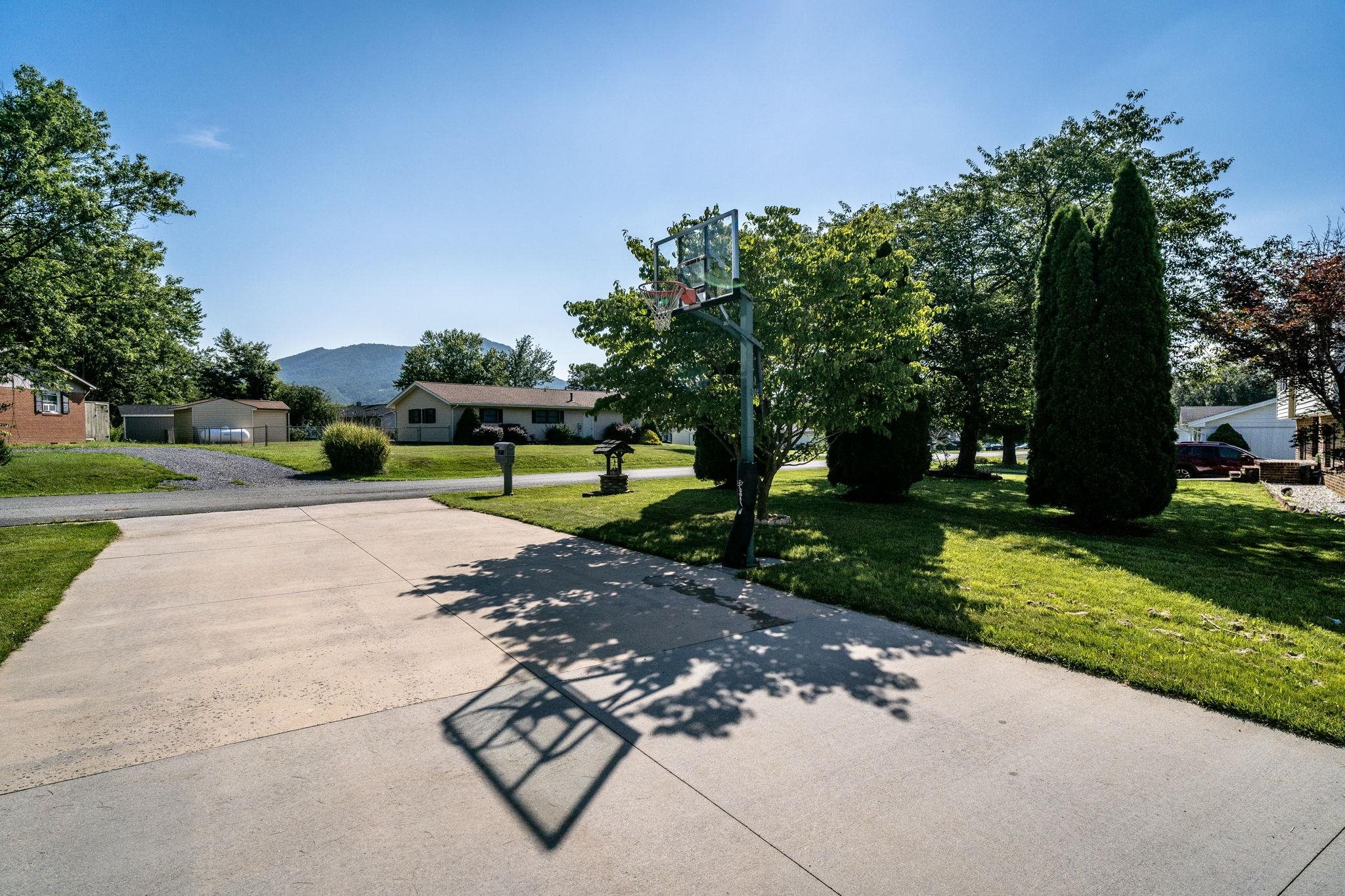 6087 W DONNAGAIL DR, PENN LAIRD, Virginia 22846, 4 Bedrooms Bedrooms, ,2 BathroomsBathrooms,Residential,6087 W DONNAGAIL DR,666936 MLS # 666936