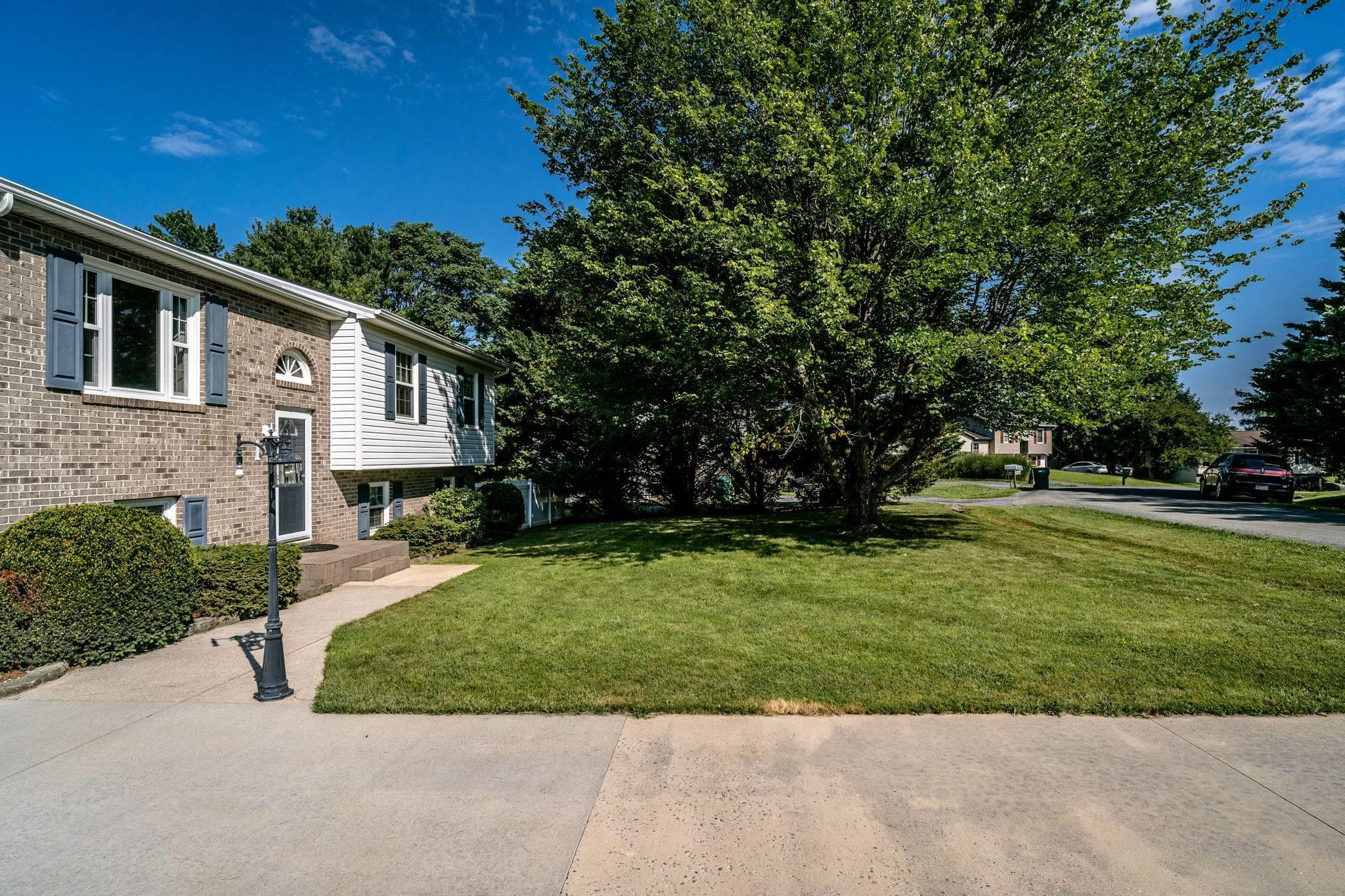 6087 W DONNAGAIL DR, PENN LAIRD, Virginia 22846, 4 Bedrooms Bedrooms, ,2 BathroomsBathrooms,Residential,6087 W DONNAGAIL DR,666936 MLS # 666936