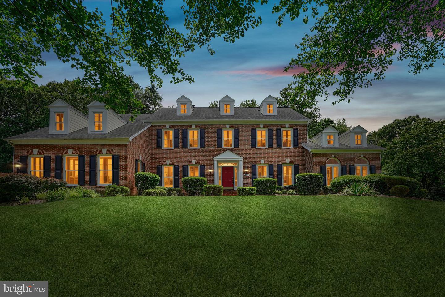 9711 BROOKSTONE LN, VIENNA, Virginia 22182, 5 Bedrooms Bedrooms, ,5 BathroomsBathrooms,Residential,For sale,9711 BROOKSTONE LN,VAFX2246520 MLS # VAFX2246520