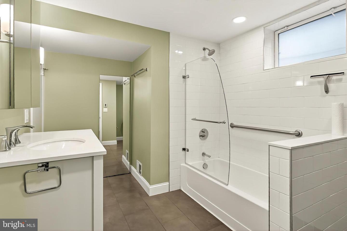 1812 OLNEY RD, FALLS CHURCH, Virginia 22043, 4 Bedrooms Bedrooms, ,2 BathroomsBathrooms,Residential,For sale,1812 OLNEY RD,VAFX2246568 MLS # VAFX2246568